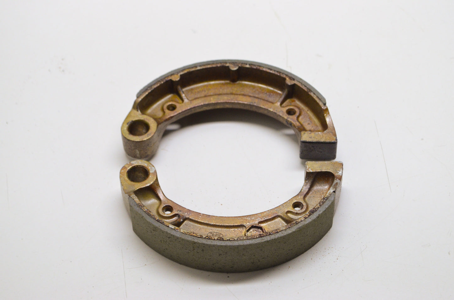 New OEM Yamaha 5VH-WF536-00-00 Brake Shoe Set NOS
