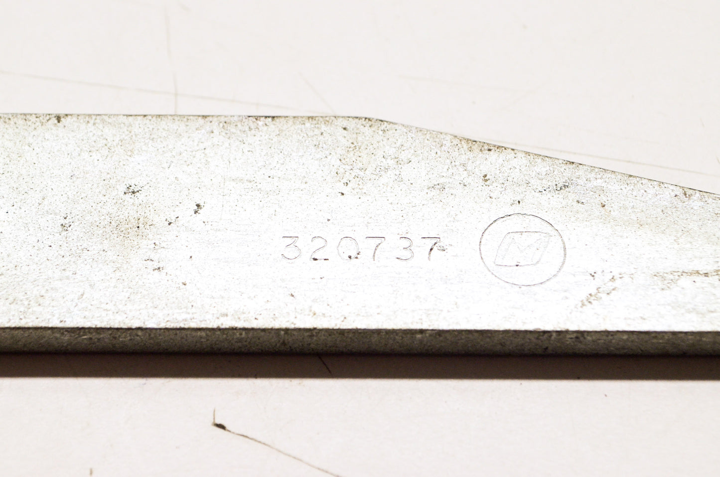 OEM OMC Leg Puller