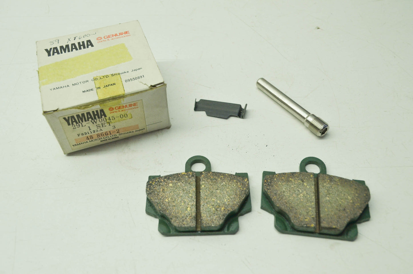 OEM Yamaha 29L-W0045-00-00 Front Brake Pad Kit NOS