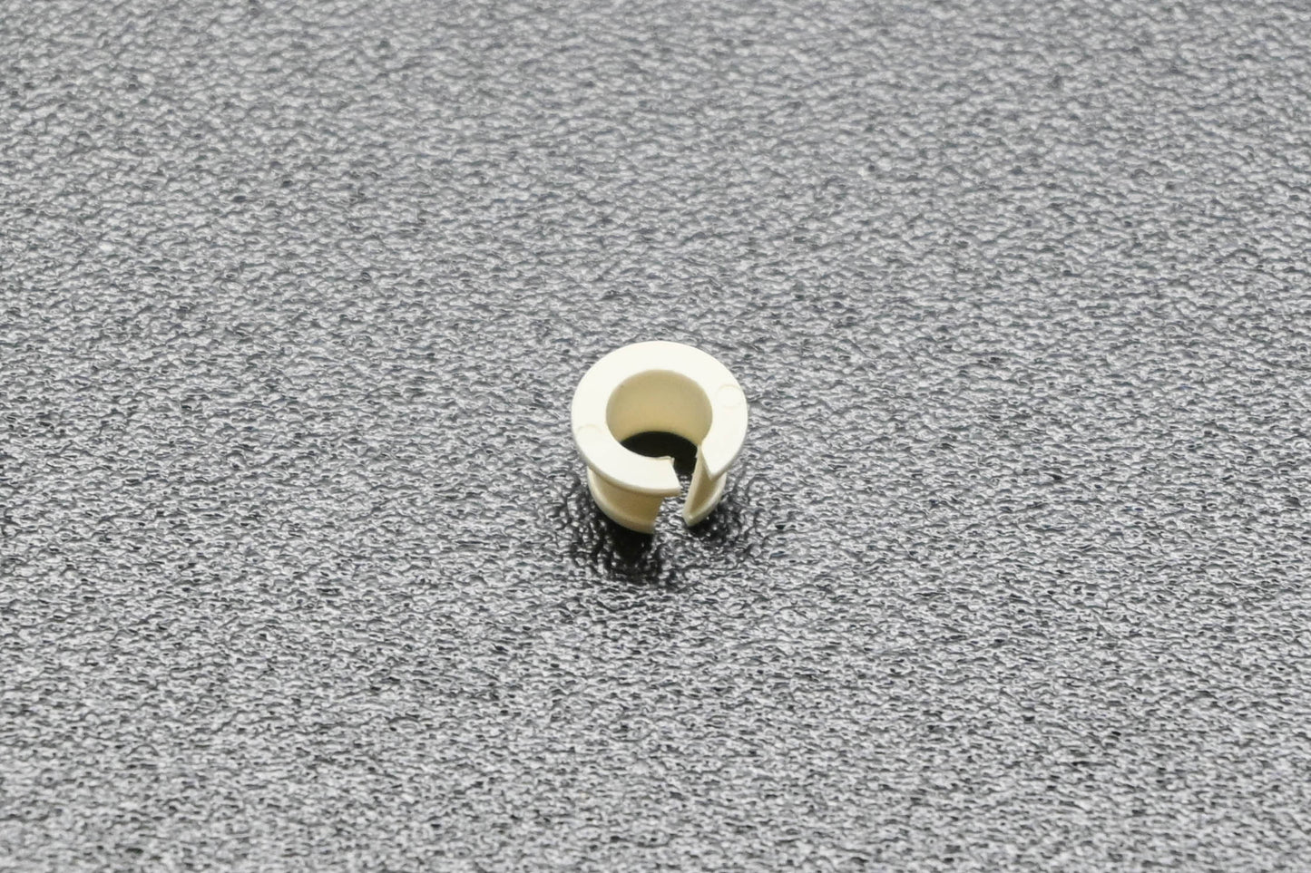 Aftermarket 1771728 Nyliner Bearing NOS