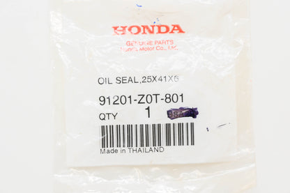 New OEM Honda 91201-Z0T-801 Crankshaft Oil Seal NOS