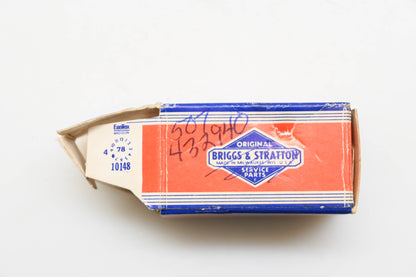 New OEM Husqvarna 507 43 29-40, 507432940 Oil Pump Gasket NOS
