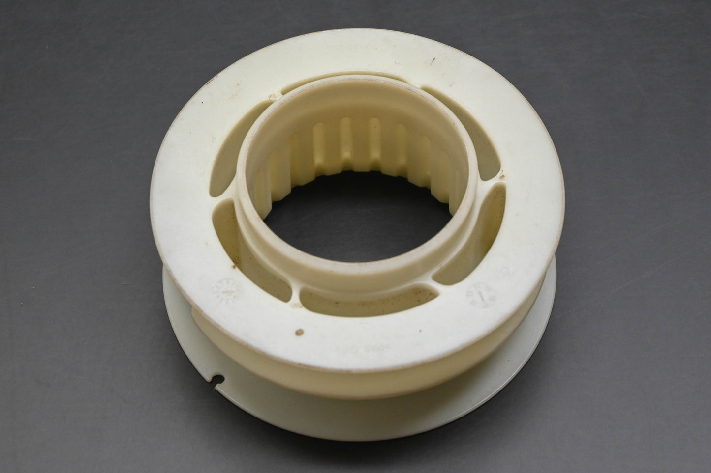 OEM Husqvarna 537 27 03-01, 537270301 String Trimmer Reel
