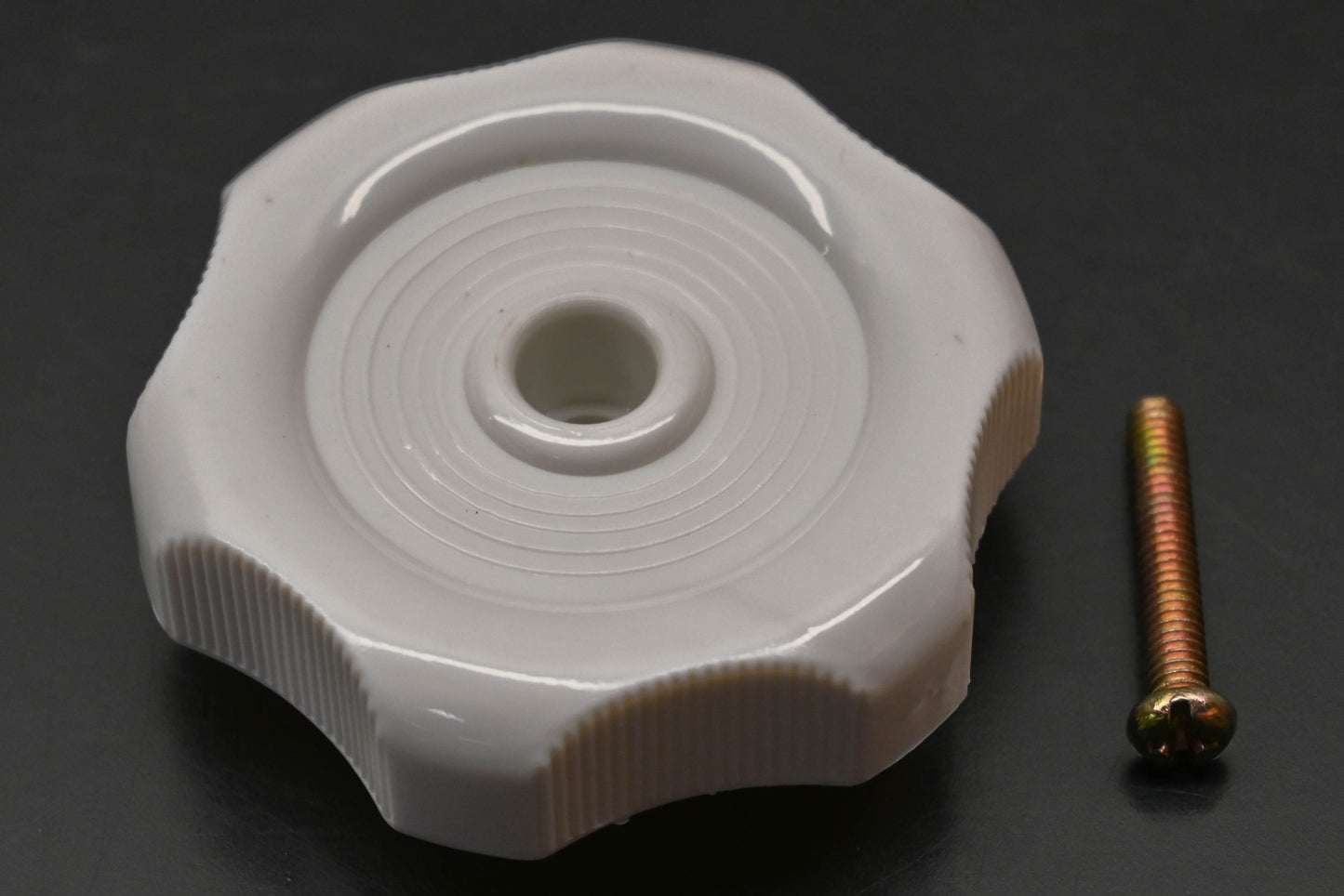 RV Designer H715 1/2" White Window Knob Kit NOS
