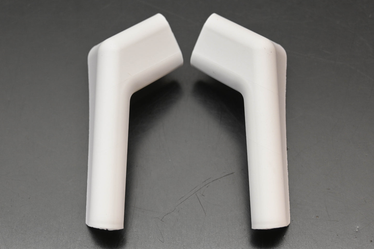 JR Products 655-PW-A White Rigid Rain Gutter Spouts Qty 2 NOS