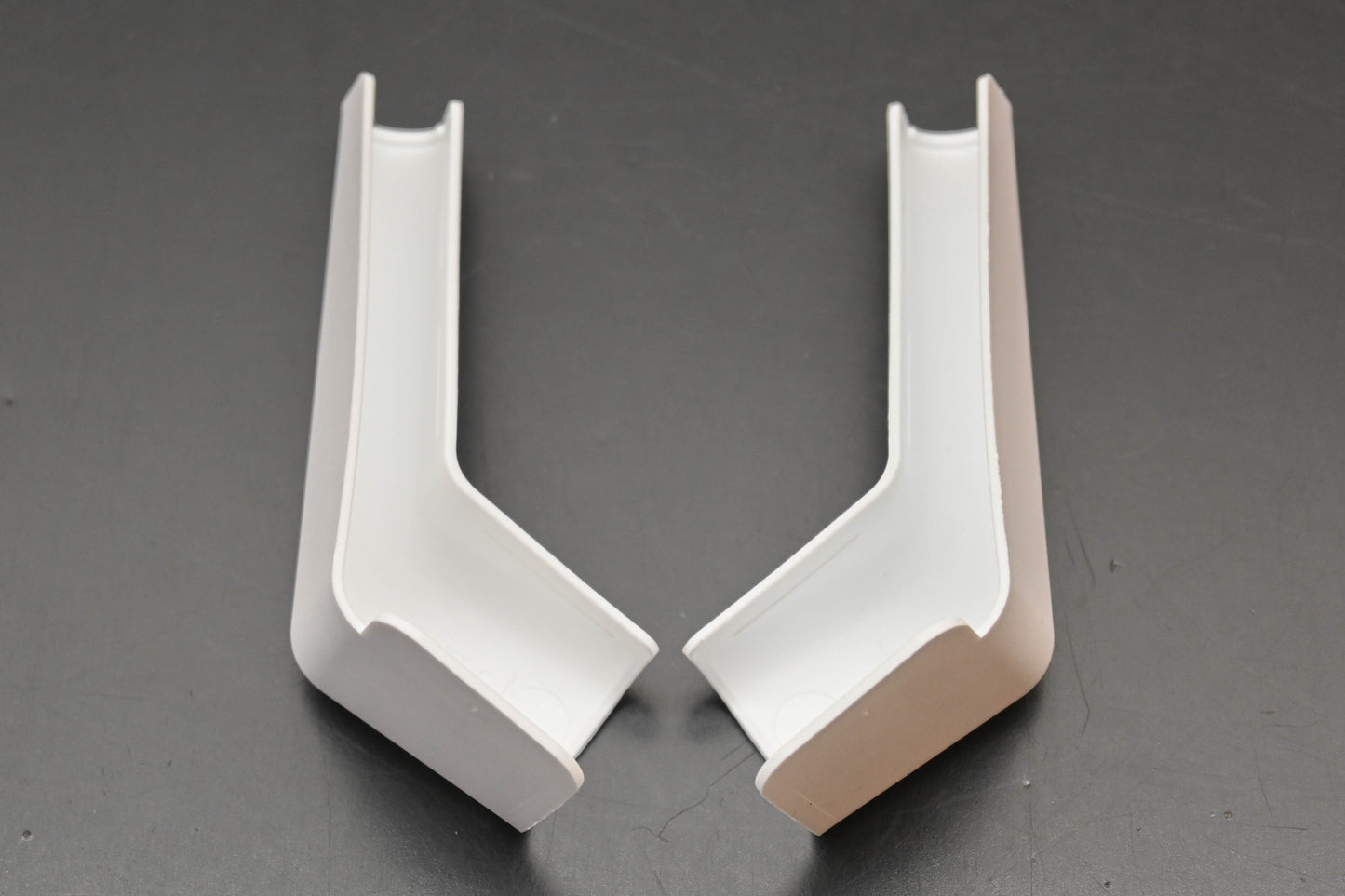 JR Products 655-PW-A White Rigid Rain Gutter Spouts Qty 2 NOS