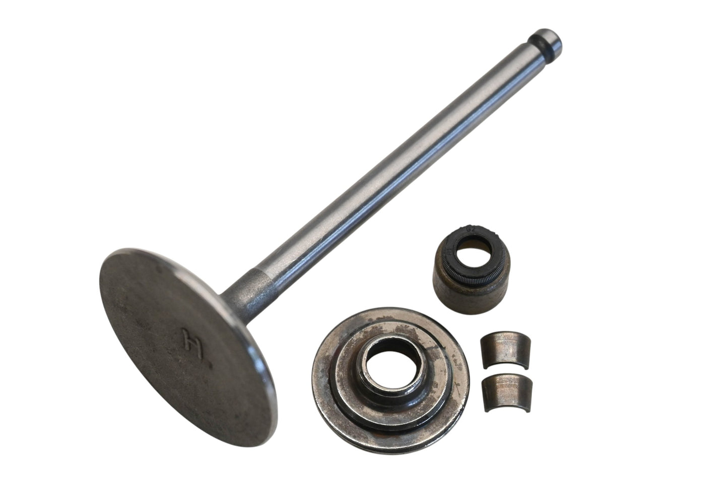 New OEM Briggs & Stratton 791935 Intake Valve Kit NOS