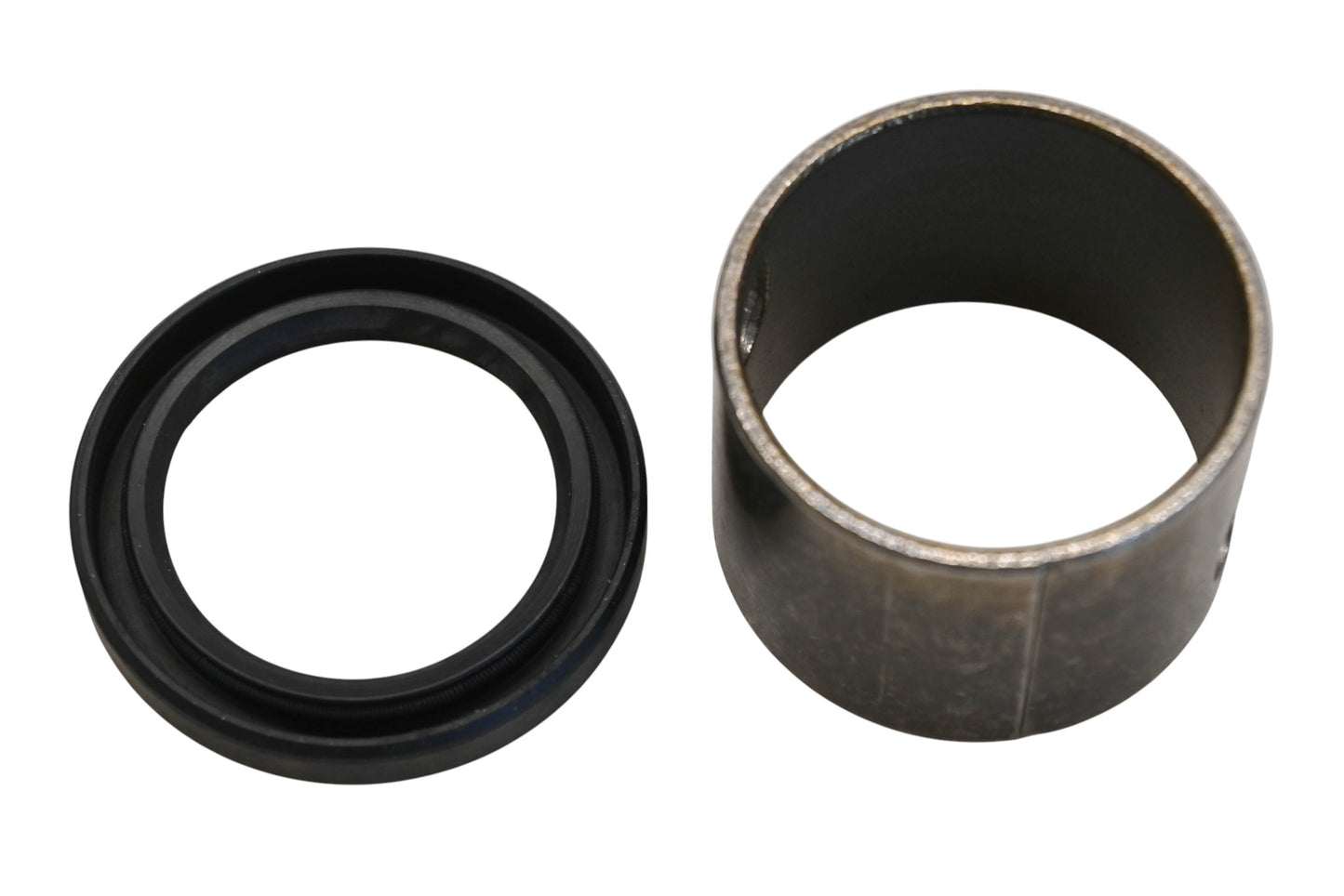 New OEM Briggs & Stratton 797673 Bushing & Seal Kit NOS