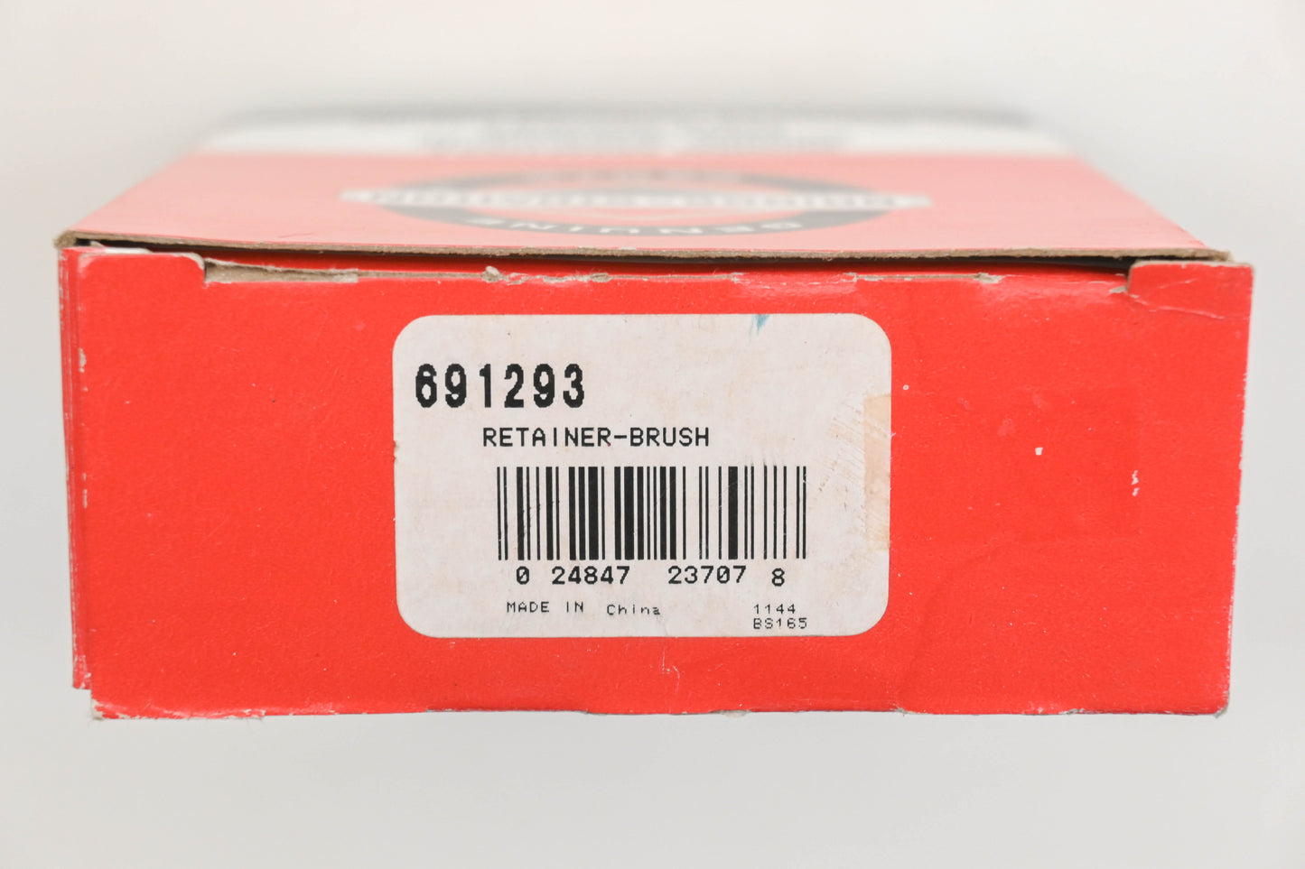 New OEM Briggs & Stratton 691293 Brush Retainer Assembly NOS