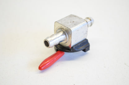 New Dapco Straight Cut-Off Fuel Valve 1/4' Nipples NOS