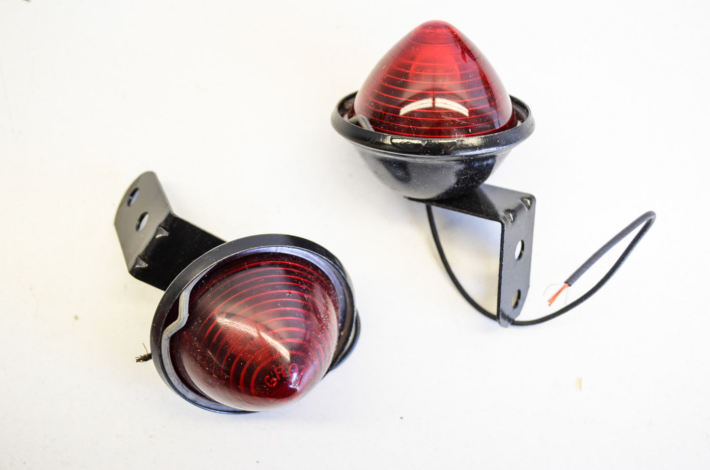 Red Beehive Lamp Fixed Angle Qty 2 NOS