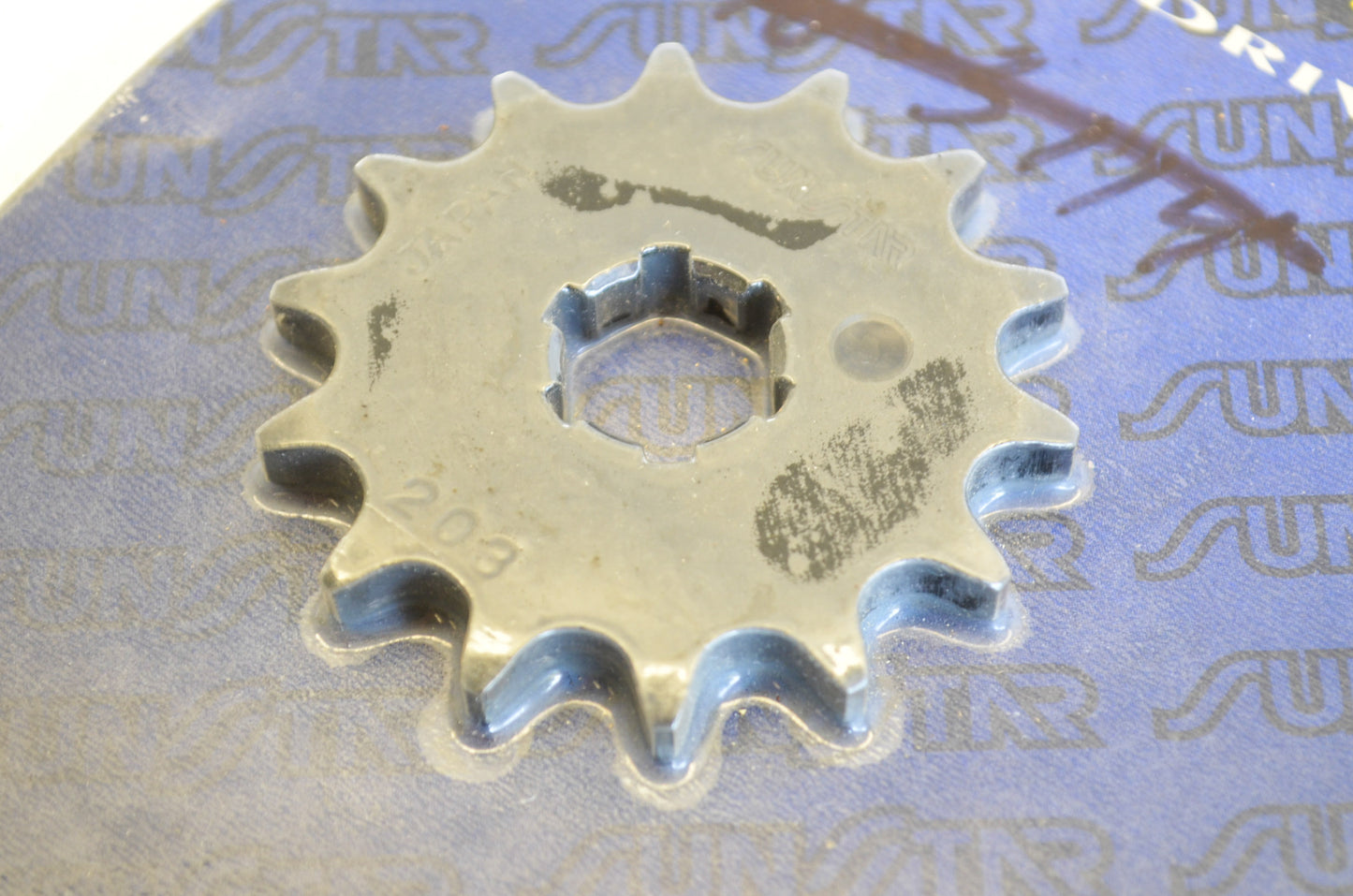 Sunstar 20314, 93822-14043-00 Sprocket 14T NOS