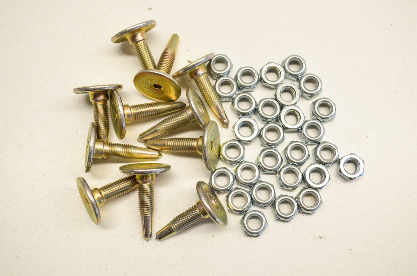 Gold Digger Traction Master Carbide Stud Kit 5/16x1 NOS