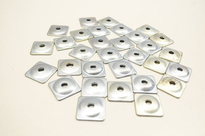 Square Support Plate7mm Qty 31 NOS