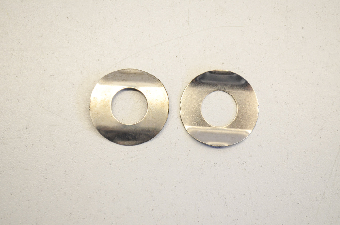 New OEM OMC Spring Washer QTY 2 NOS