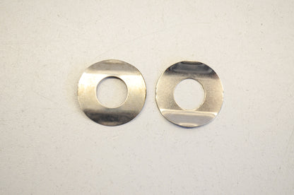 New OEM OMC Spring Washer QTY 2 NOS