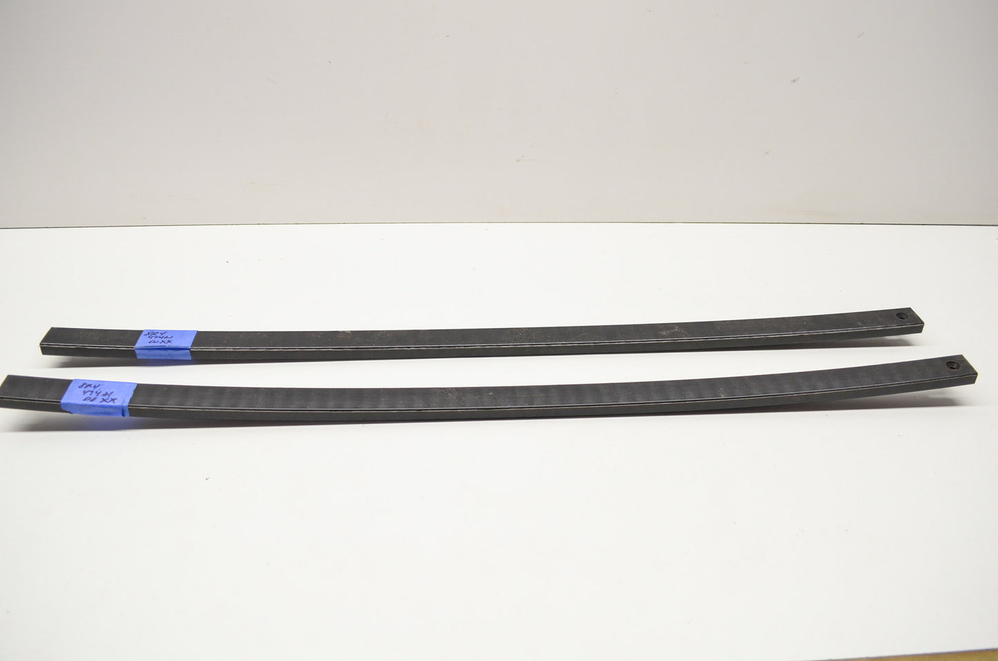 OEM Yamaha 8R4-47421-00-XX Sliding Runner 1 Qty 2 NOS