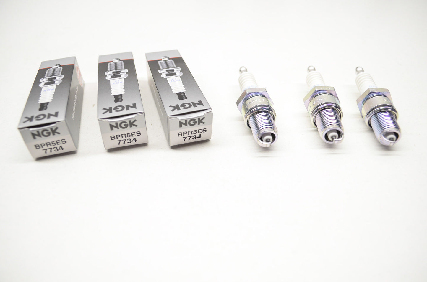 New Yamaha NGK Spark Plugs Qty 3 NOS