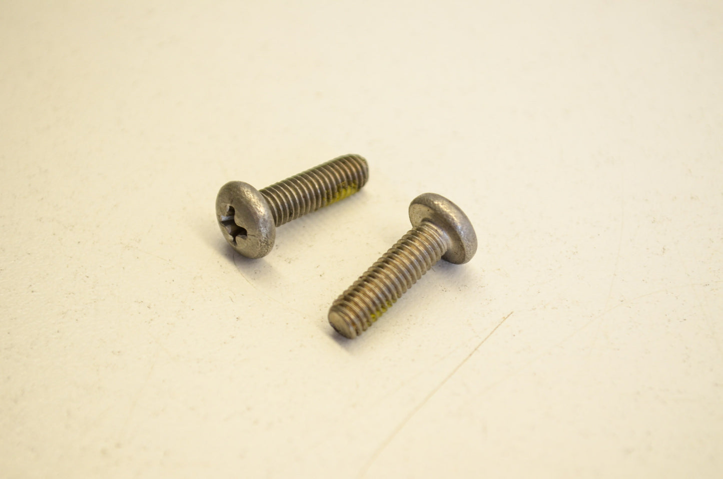 New OEM Mercury Screw QTY 2 NOS