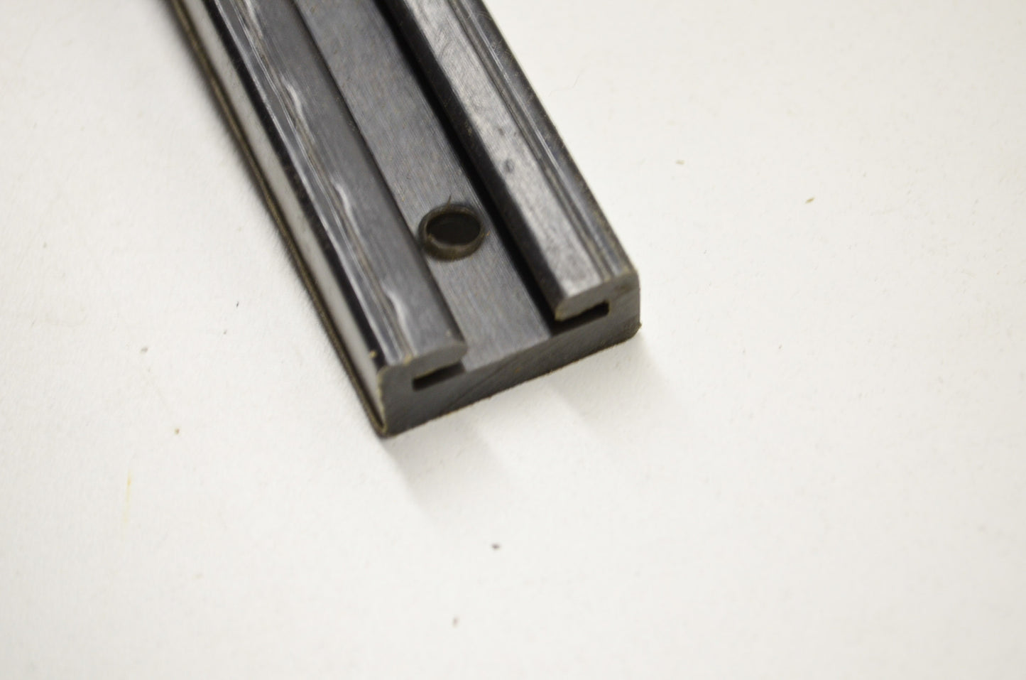 OEM Yamaha 8R4-47421-00-XX Sliding Runner 1 Qty 2 NOS