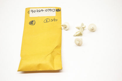 OEM Yamaha 90269-07913-00 Rivet EW3 Qty 5 NOS