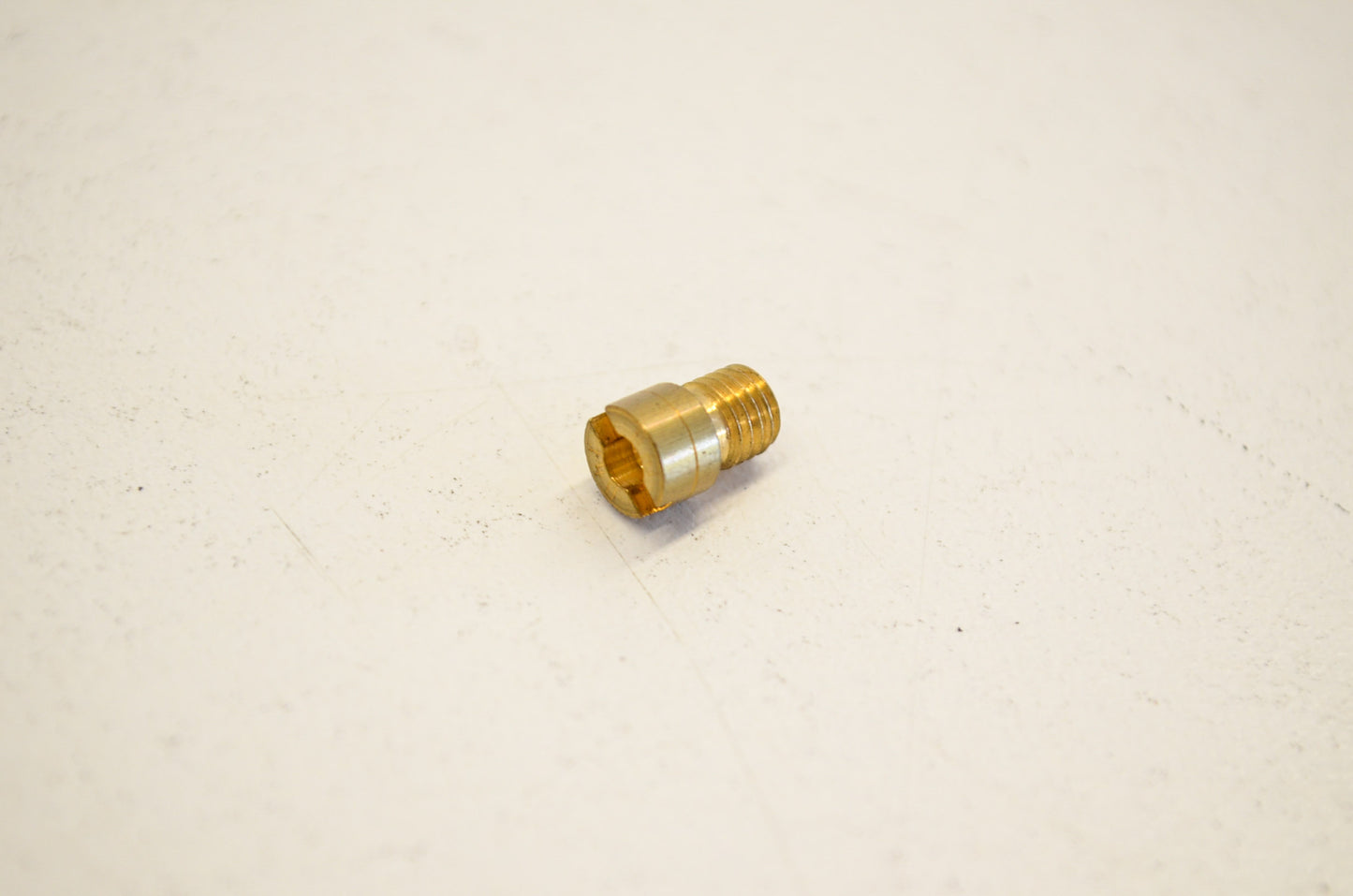 OEM Yamaha 3G2-14231-28-00 Main Jet #140