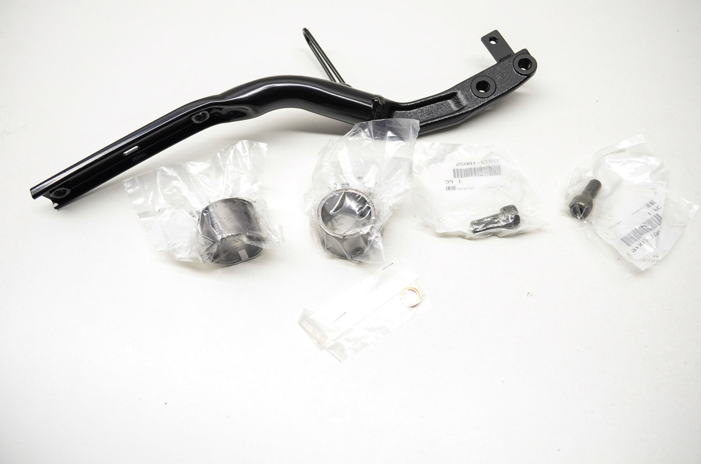 OEM Yamaha 90891-20094-00 Muffler Stay Kit Qty 2 NOS