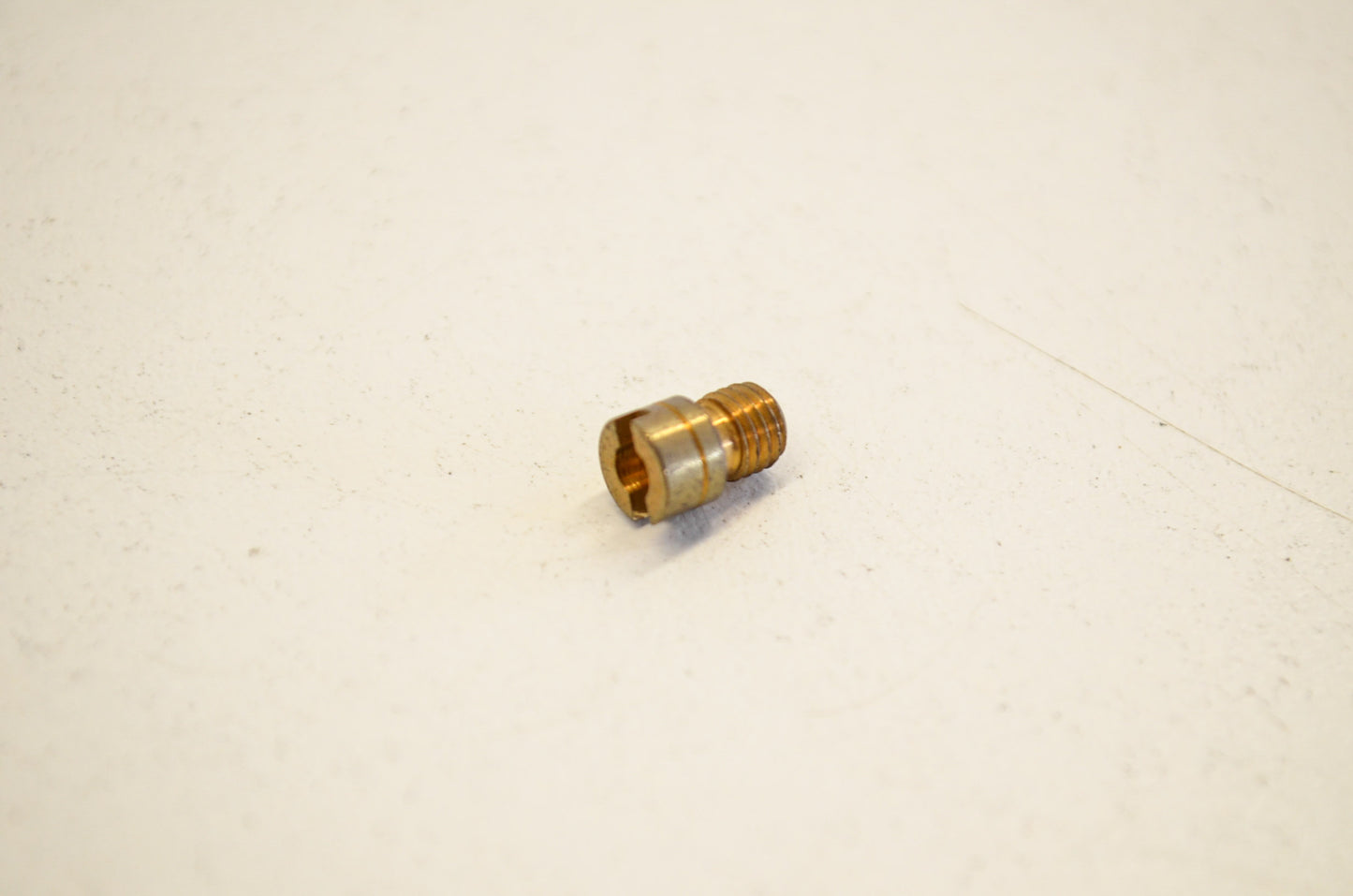 OEM Yamaha 3G2-14231-32-00 Main Jet #160 NOS
