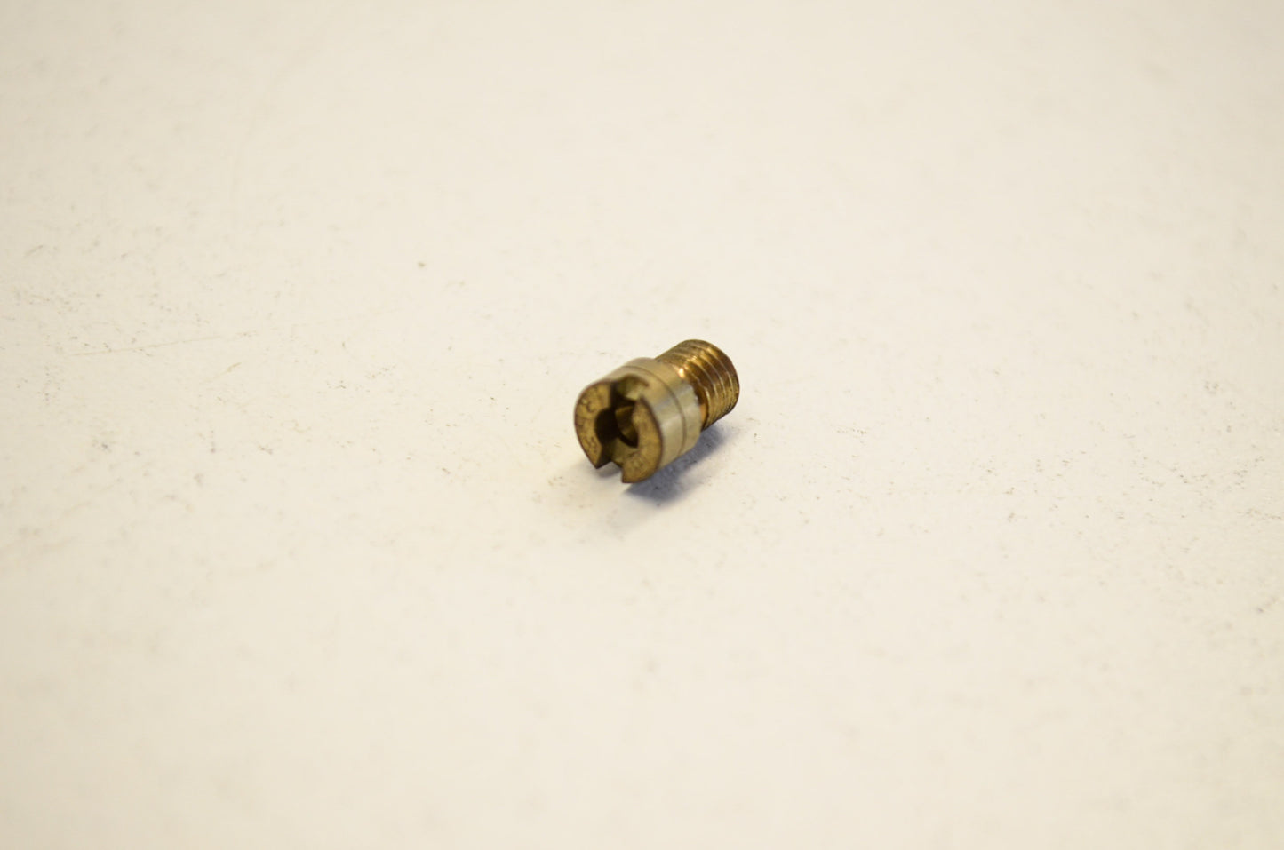 OEM Yamaha 3G2-1423E-54-00 Main Jet #136.3 NOS