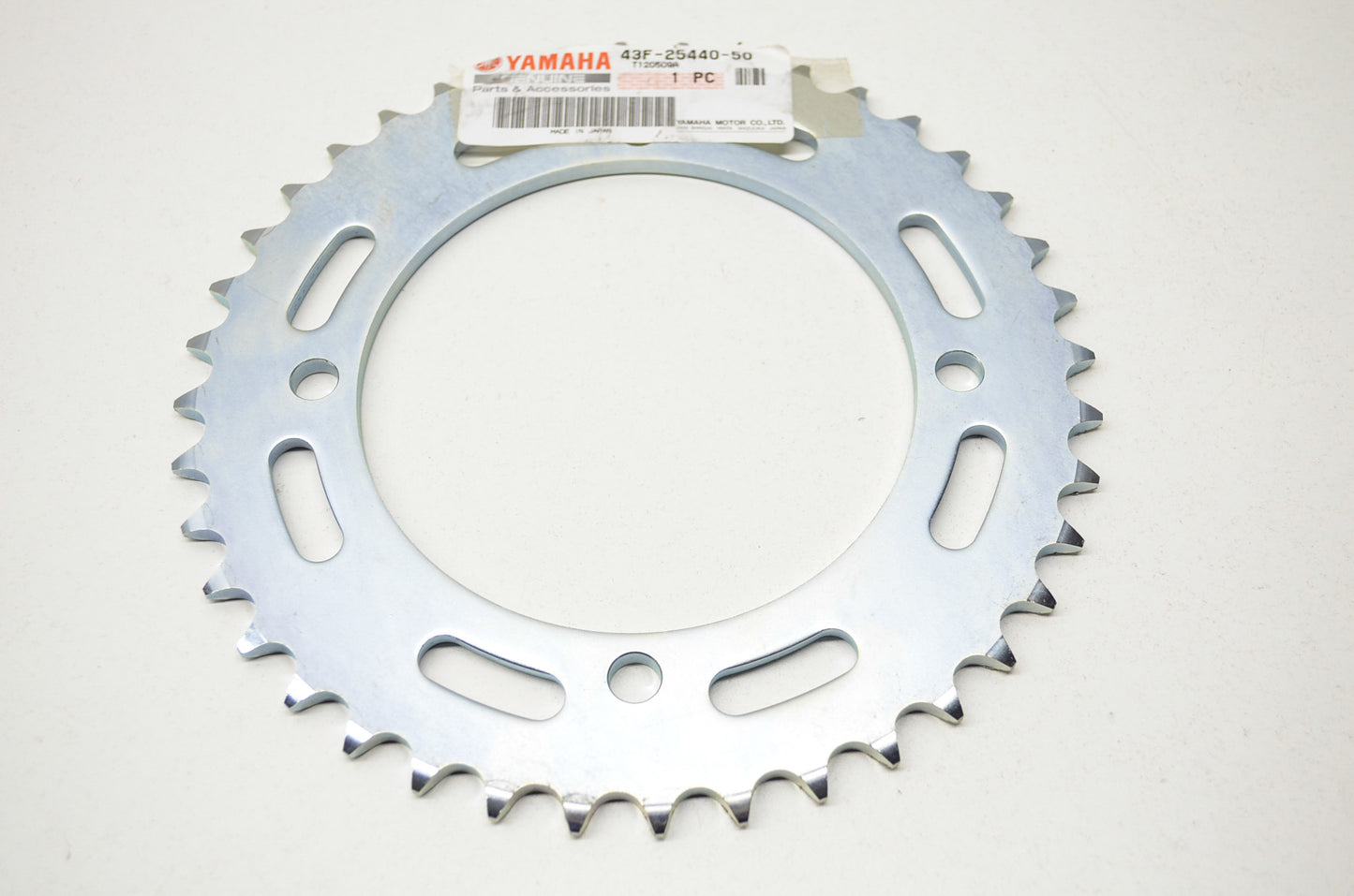 OEM Yamaha 43F-25440-50-00 Driven Sprocket 40T NOS
