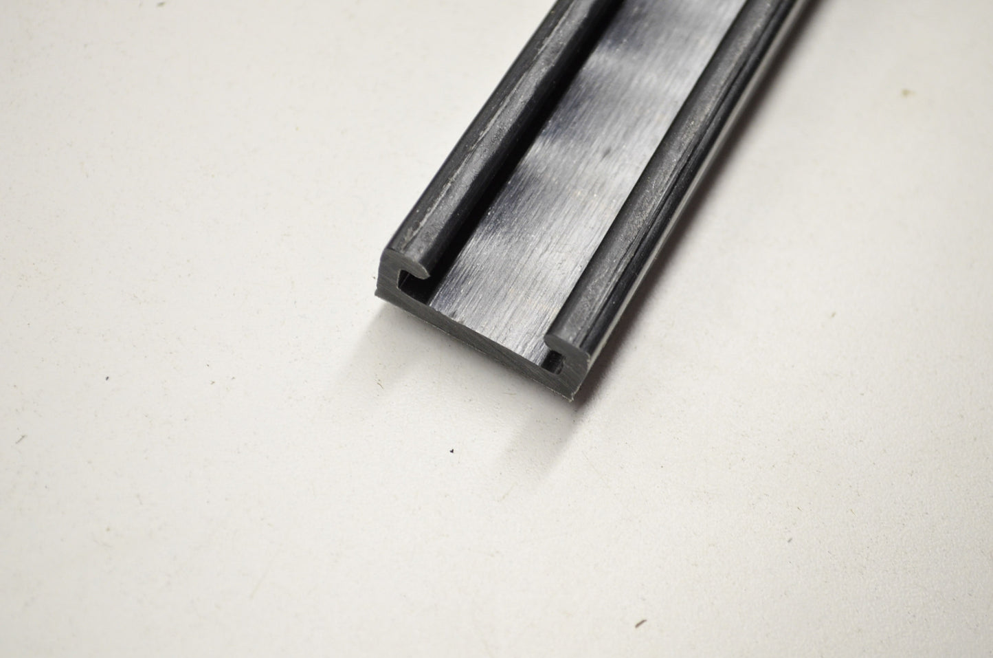 NEW OEM Yamaha Runners QTY 2 121 Hyfax HI Perf Graphite NOS