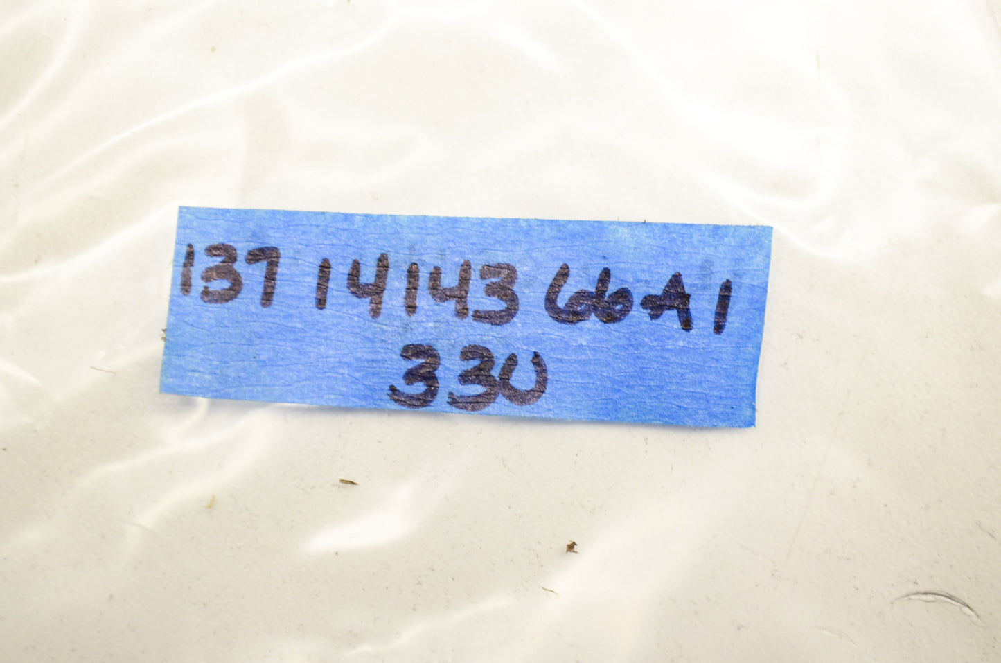 OEM Yamaha 137-14143-66-A1 Main Jet #330 NOS