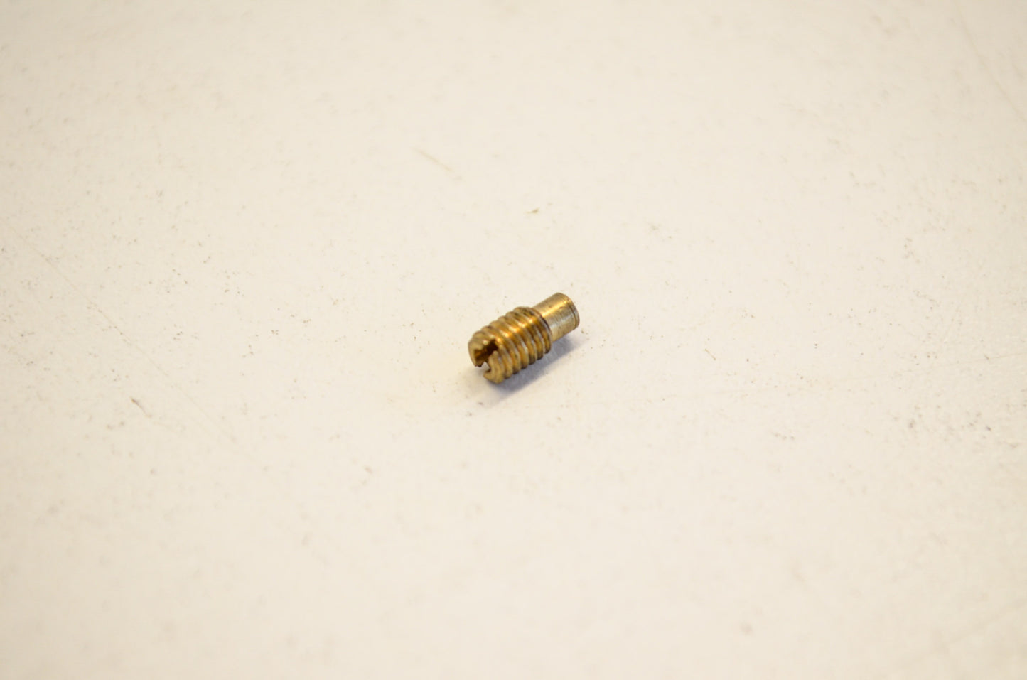 OEM Yamaha 239-14172-13-00 Air Pilot Jet #1.3 NOS