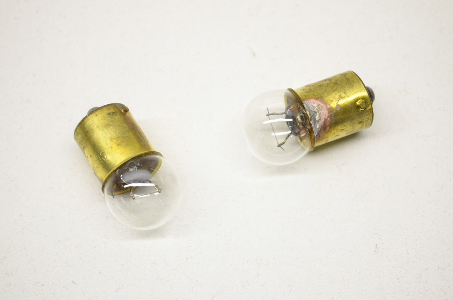 OEM Yamaha 3GD-84714-00-XX Bulb (12V-7.5W) Qty 2 NOS