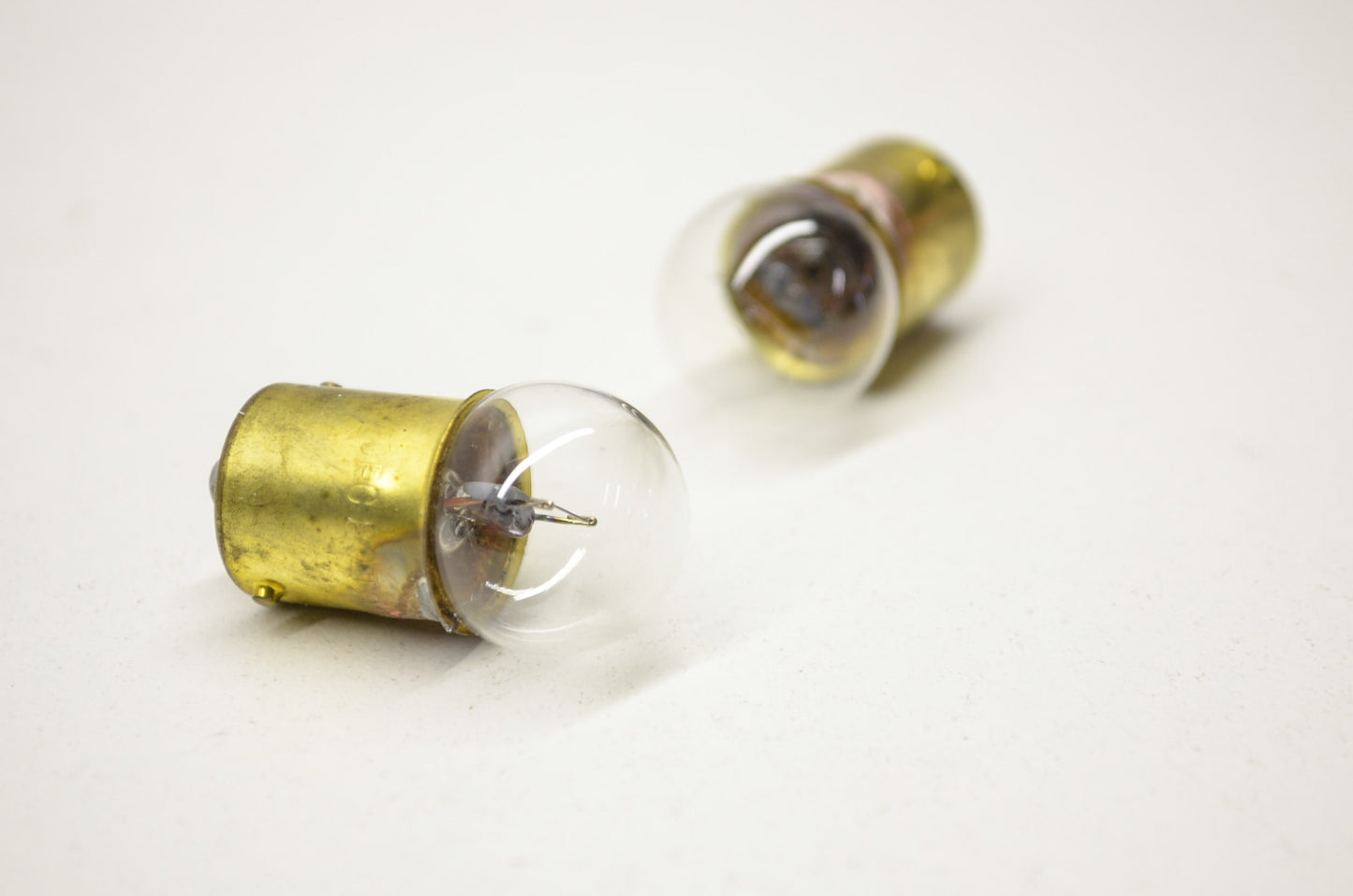OEM Yamaha 3GD-84714-00-XX Bulb (12V-7.5W) Qty 2 NOS