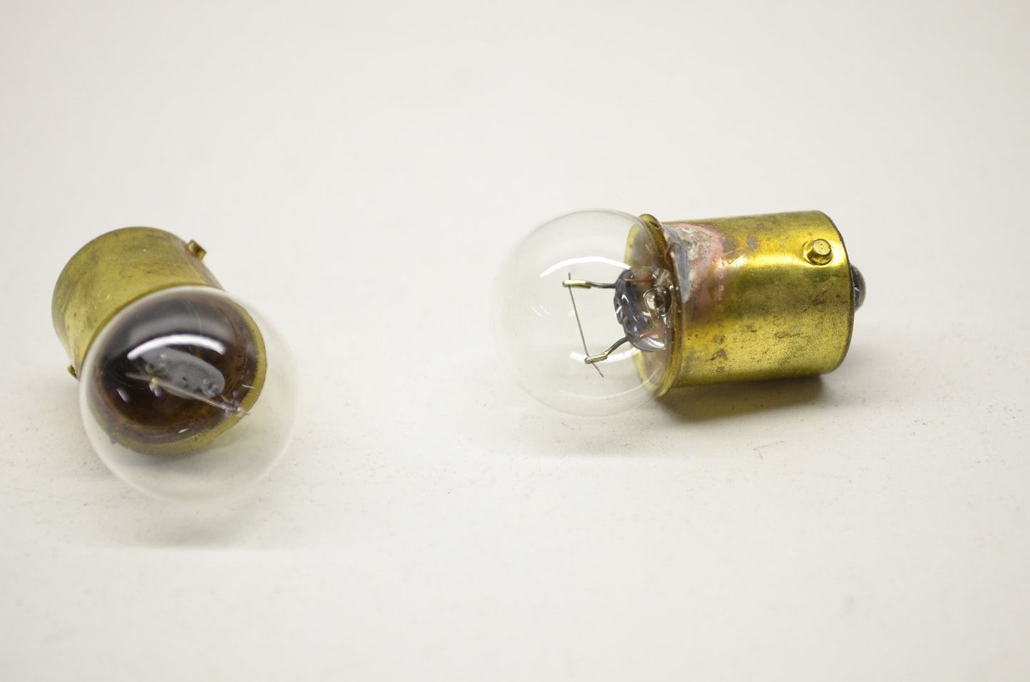 OEM Yamaha 3GD-84714-00-XX Bulb (12V-7.5W) Qty 2 NOS