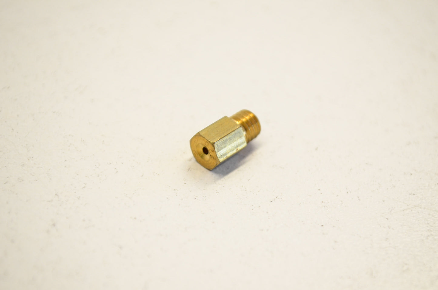 OEM Yamaha 137-14143-44-00 Main Jet #220 NOS