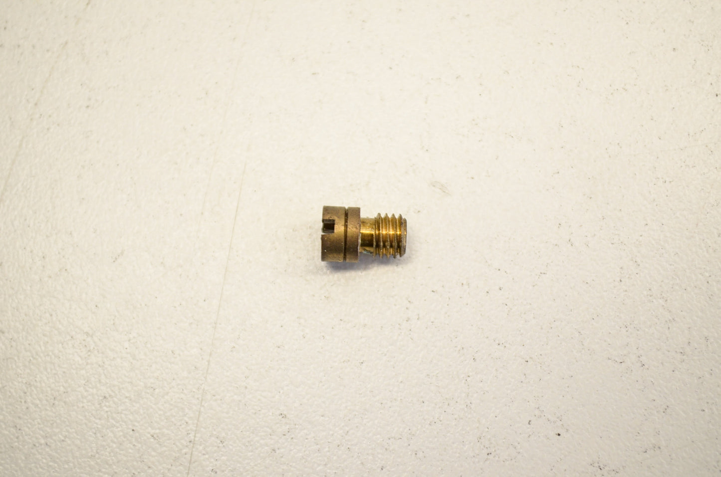 OEM Yamaha 3G2-1423E-57-00 Main Jet #143.8 NOS