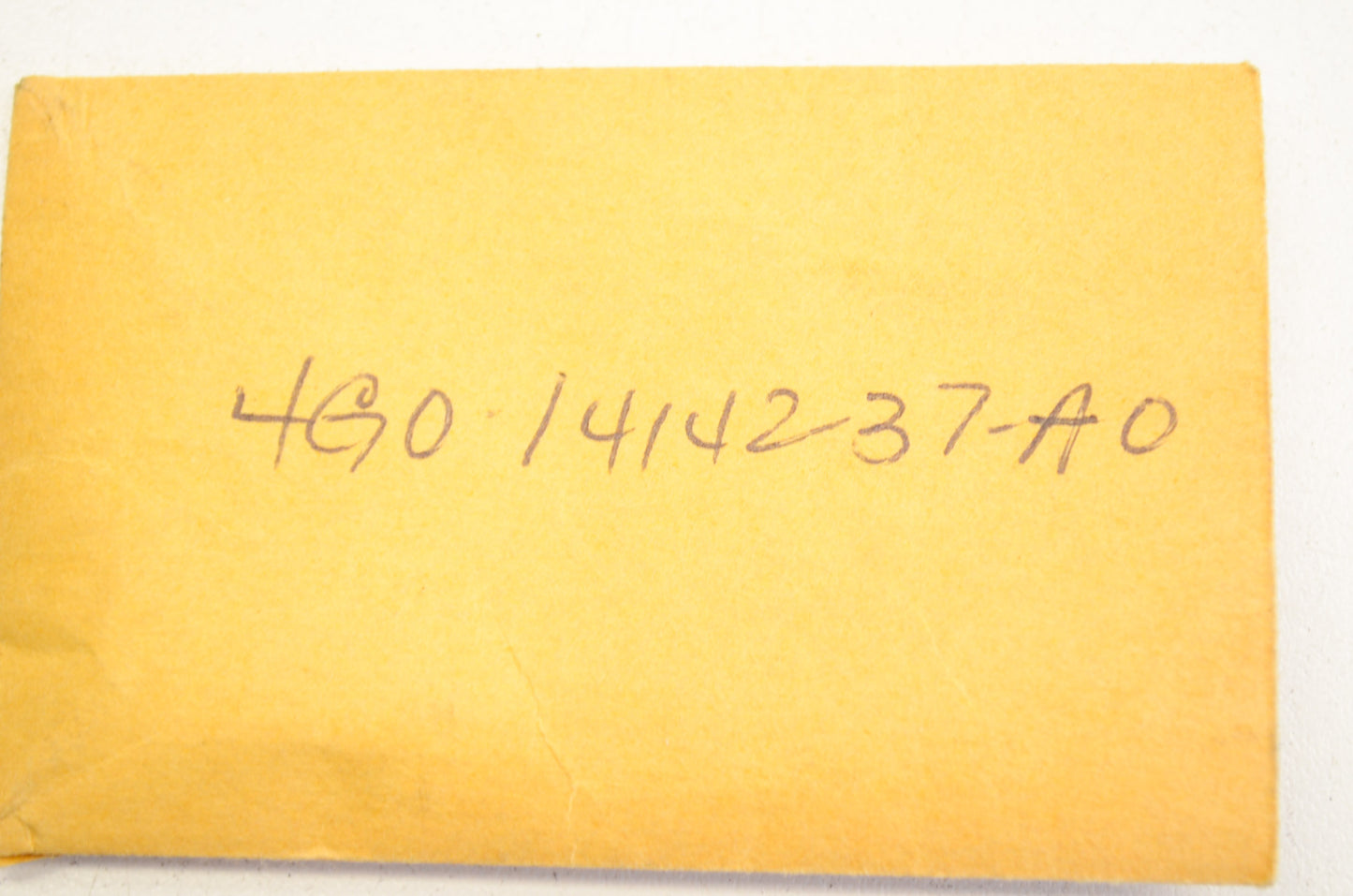 OEM Yamaha 4G0-14142-37-A0 Pilot Jet #37.5 NOS