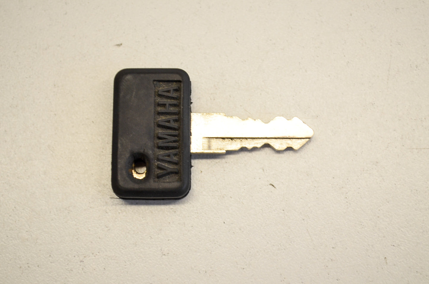 New OEM Yamaha Precut Key 3124 NOS