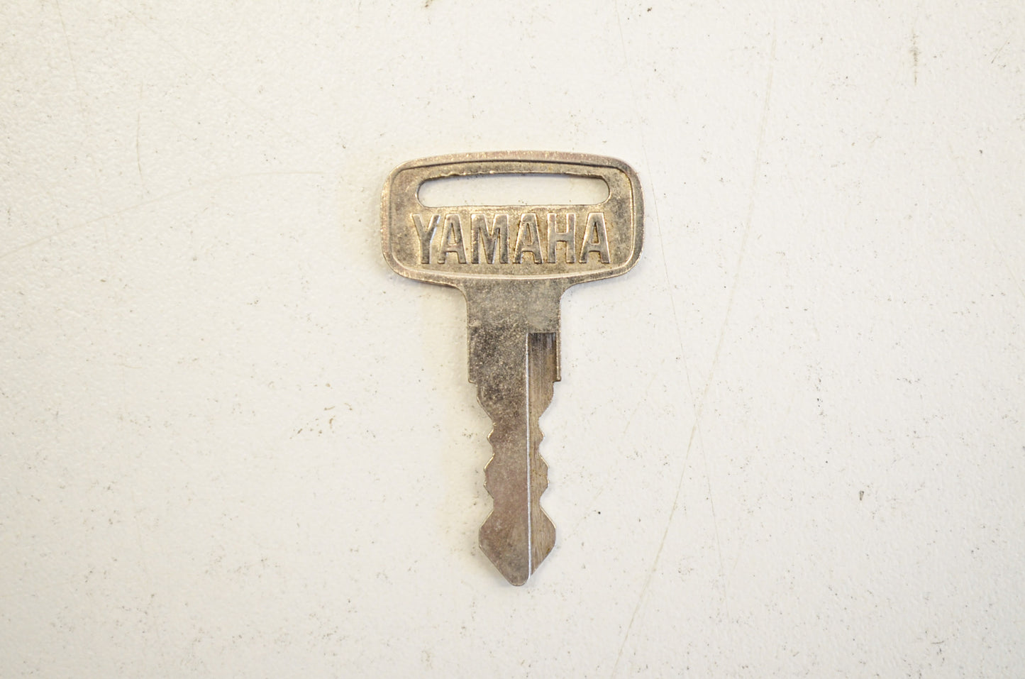 New OEM Yamaha Precut Key 3249 NOS