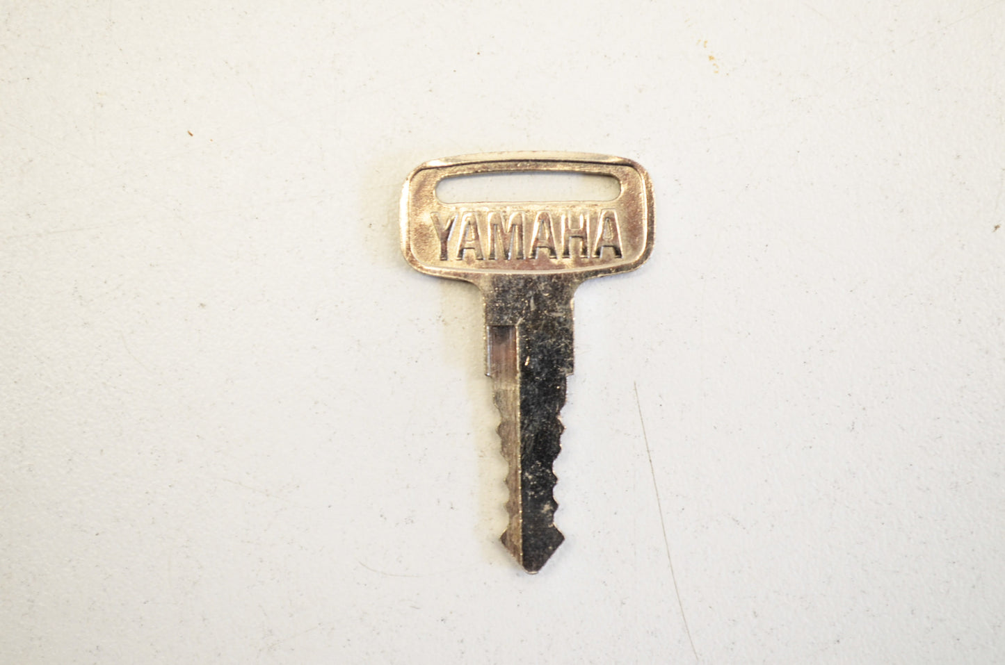 New OEM Yamaha Precut Key 3126 NOS