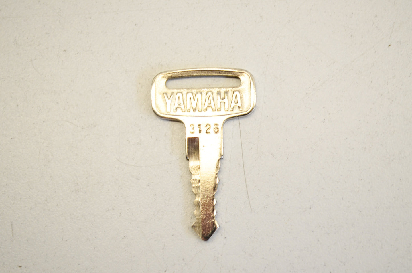 New OEM Yamaha Precut Key 3126 NOS