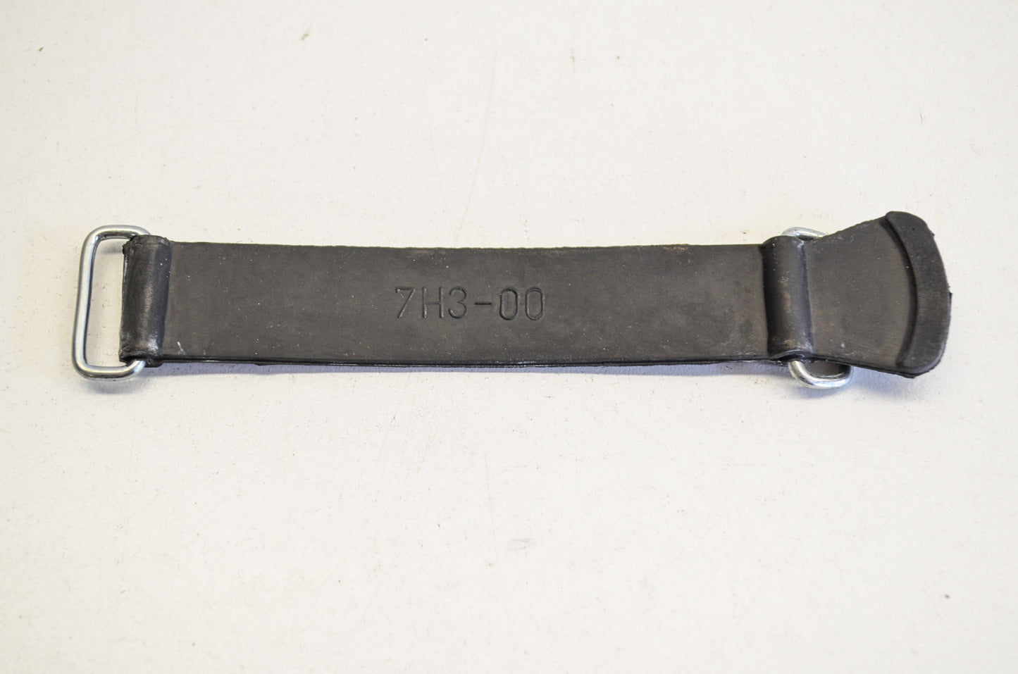 OEM Yamaha 7H3-82131-00-00 Battery Band NOS