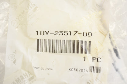 OEM Yamaha 1UY-23517-00-00 Thrust Cover 1 NOS