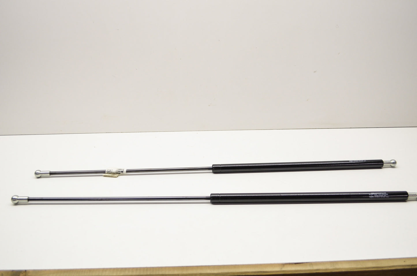 NEW Suspa Yamaha Heavy Duty Clamshell Props QTY 2