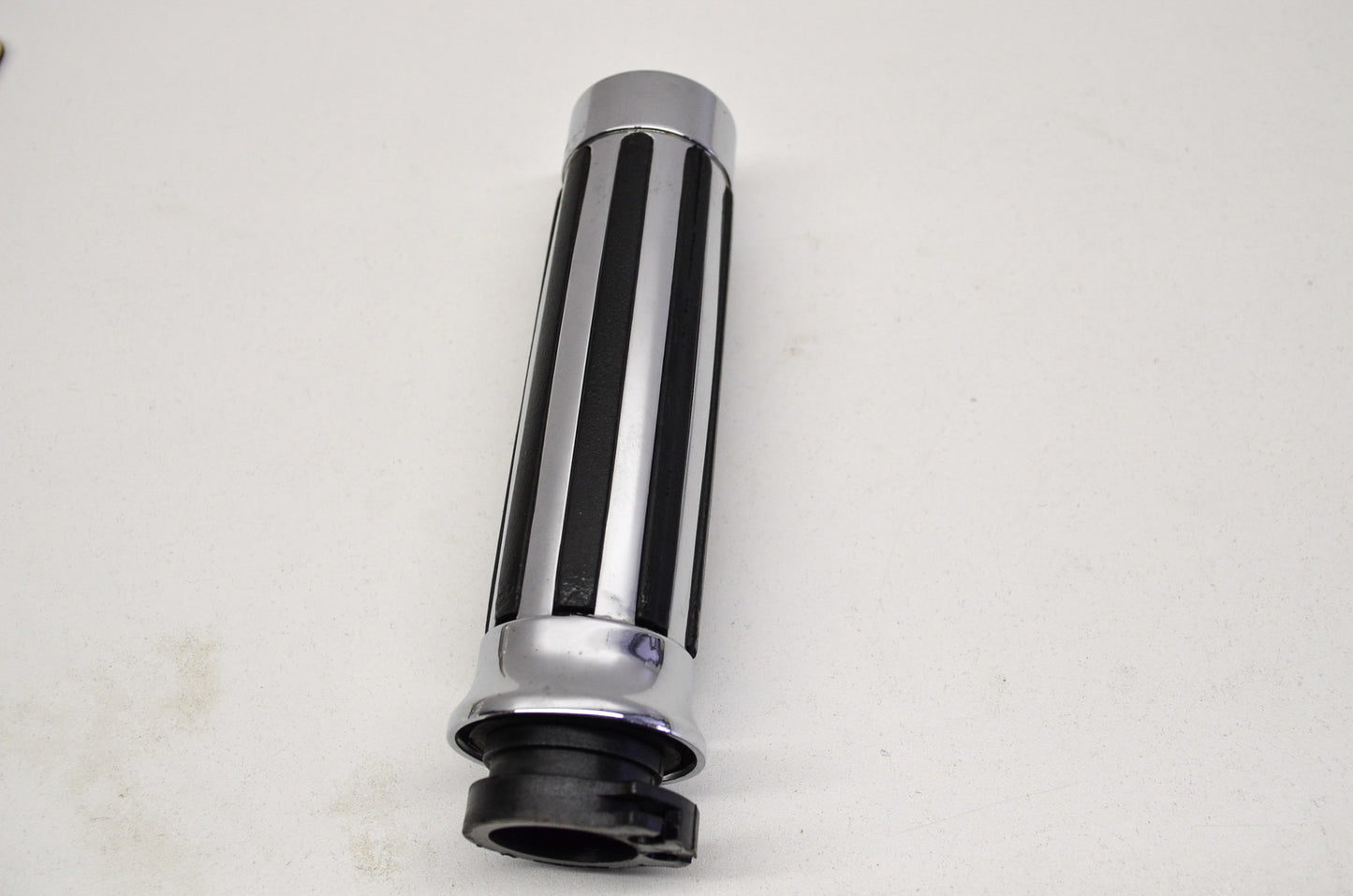 OEM Yamaha STR-4NK37-10-11 Chrome Handlebar Grip NOS