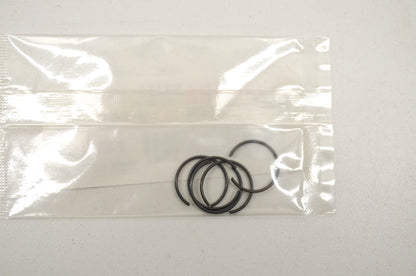 OEM Yamaha 93450-16068-00 Inner Circlip Qty 5 NOS