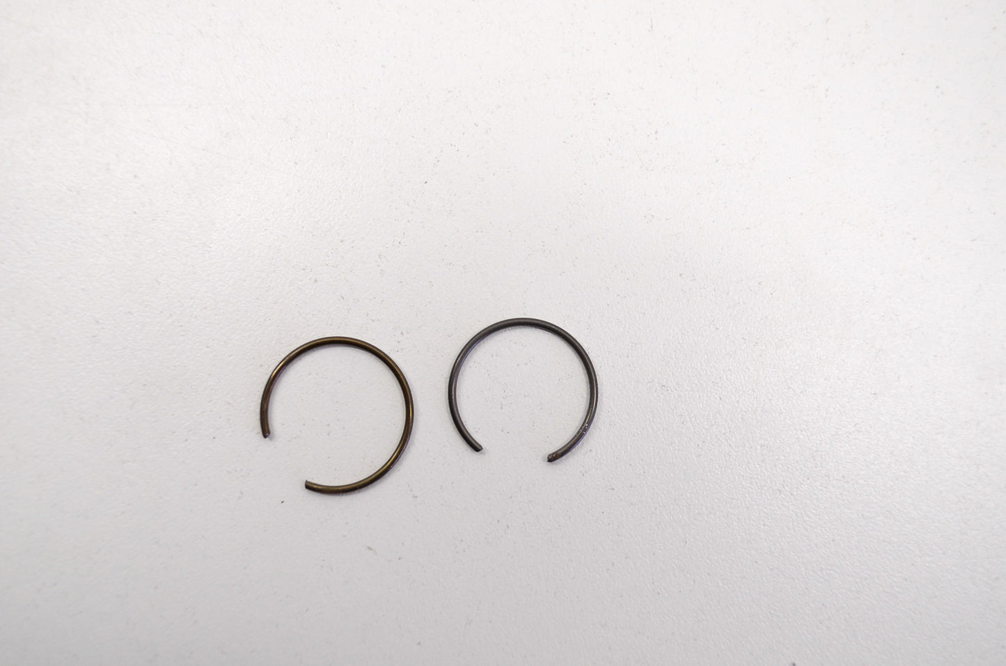 OEM Yamaha 93450-19052-00 Inner Circlip Qty 2 NOS