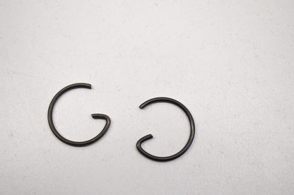 OEM Yamaha 93450-20026-00 Inner Circlip Qty 2 NOS